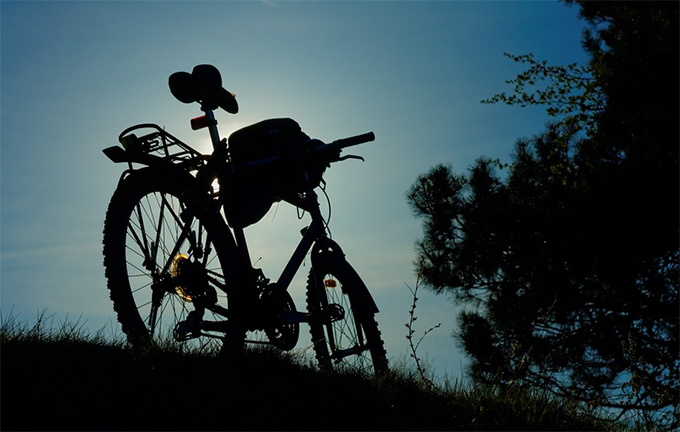 Arriva la “Bike-night”, in bici di notte da Milano fino al Lago Maggiore