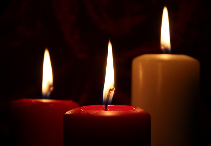 Lutto cittadino per il funerale del giovane morto improvvisamente
