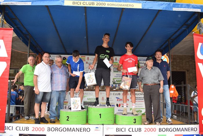 S'è corsa la "Piccola Roubaix" di Borgomanero. Sul podio: Valerio, Lovera, Poggi 