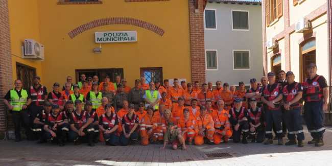 Oleggio gruppo volontari x Giro dItalia