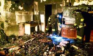 Oleggio incendio casa interno vigili