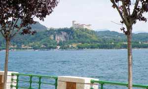 arona rocca lago