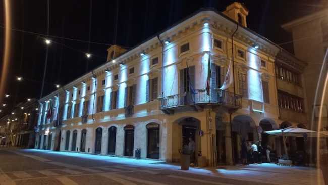 borgo municipio notte