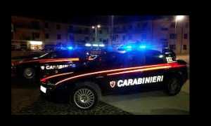 carabinieri notte due auto luci