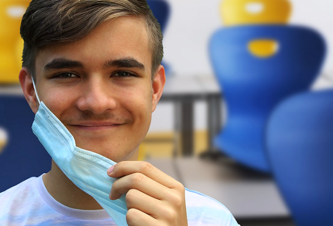 covid faccia sorriso maschera