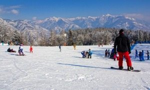 domobianca pista snow sciatori montagne