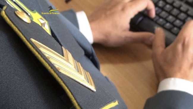 gdf mano computer generico