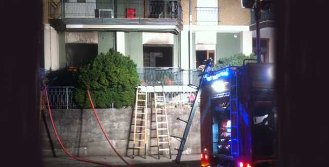 incendio arona palazzina