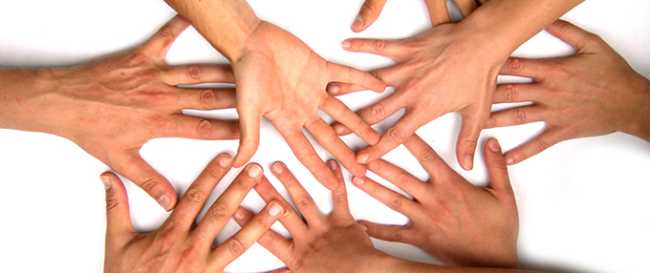 mani associazione 680