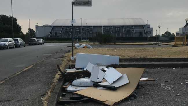 novara rifiuti via della riotta 90bis