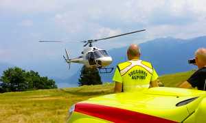 soccorso elicottero bianco decollo