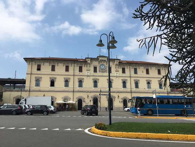 stazione arona