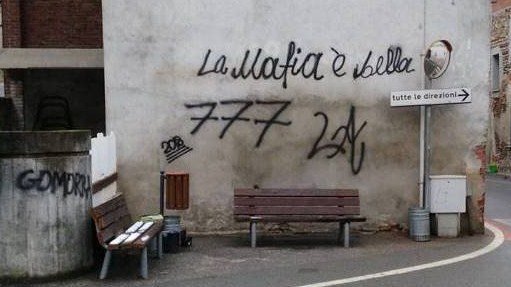 scritte cavaglio