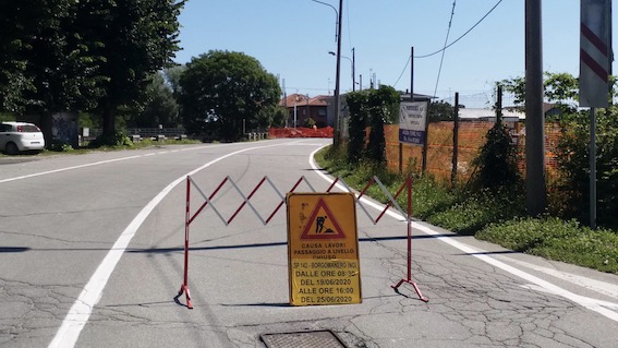 passaggio a livello chiuso