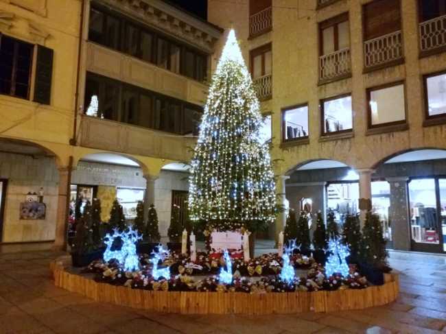 albero natale2017 borgo