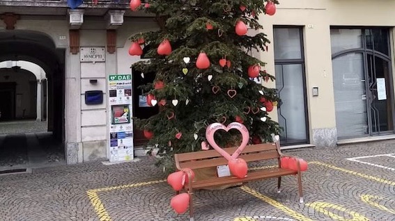 romagnano albero cuori