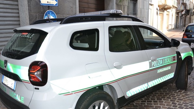 polizia locale borgomanero auto