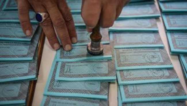 elezioni schede timbro